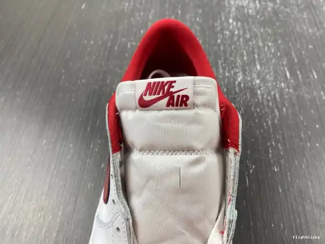 1 White Low Jordan Varsity 705329-101 Retro Red 0630